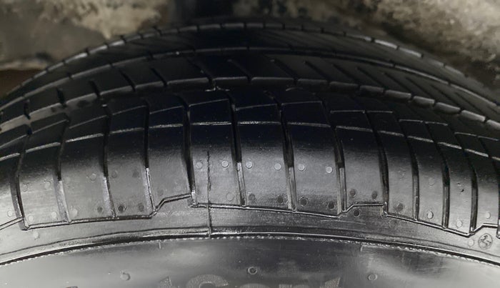 2014 Honda City V MT PETROL, Petrol, Manual, 87,597 km, Right Rear Tyre Tread