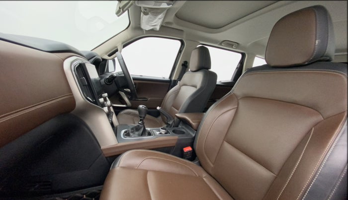 2022 Mahindra SCORPIO-N Z8 L DIESEL MT 4WD 7 STR, Diesel, Manual, 23,589 km, Right Side Front Door Cabin