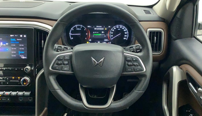 2022 Mahindra SCORPIO-N Z8 L DIESEL MT 4WD 7 STR, Diesel, Manual, 23,589 km, Steering Wheel Close Up