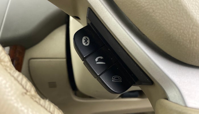 2017 Maruti Ertiga VDI SHVS, Diesel, Manual, 53,539 km, Steering wheel - Phone control not functional