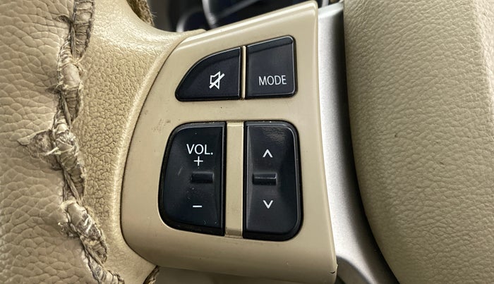 2017 Maruti Ertiga VDI SHVS, Diesel, Manual, 53,539 km, Steering wheel - Sound system control not functional