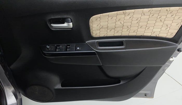 2018 Maruti Wagon R 1.0 VXI, Petrol, Manual, 35,710 km, Driver Side Door Panels Control