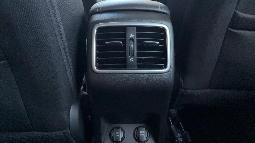 Rear A/C Vent