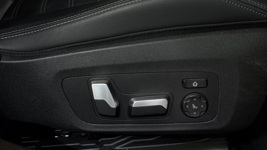 2020 BMW 3 20i M Sport, Automatic, 30961 km, Drivers Side Adjustment Panel