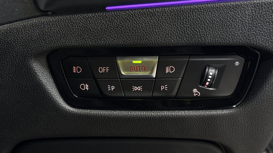 2020 BMW 3 20i M Sport, Automatic, 30961 km, Utility Switches/Buttons