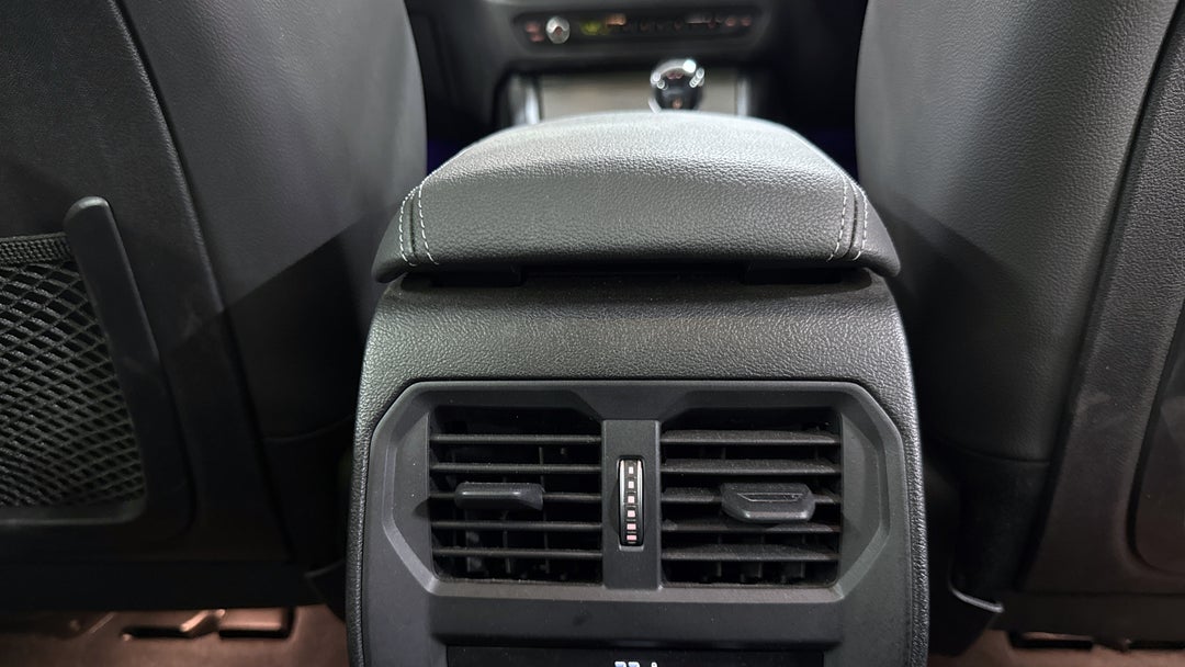 2020 BMW 3 20i M Sport, Automatic, 30961 km, Rear A/C Vent