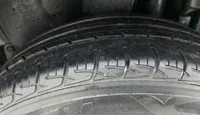 2015 Maruti Swift Dzire ZDI, Diesel, Manual, 31,708 km, Left Rear Tyre Tread