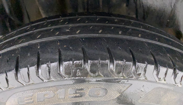 2019 Maruti Swift VXI, Petrol, Manual, 37,400 km, Right Rear Tyre Tread