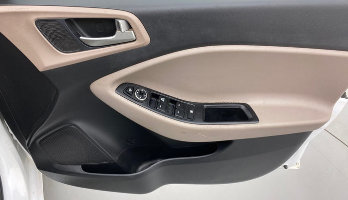 2020 Hyundai Elite i20 SPORTZ PLUS 1.2, Petrol, Manual, 53,876 km, Driver Side Door Panels Control