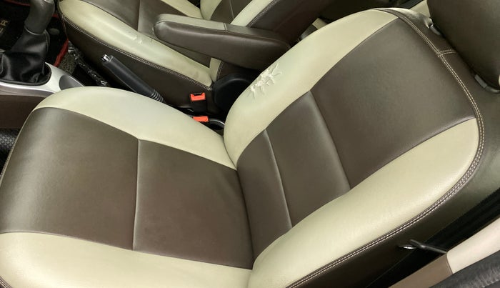 2017 Renault Duster RXZ 85 PS DIESEL, Diesel, Manual, 49,076 km, Front left seat (passenger seat) - Cover slightly torn