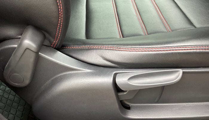2020 Volkswagen Polo HIGHLINE PLUS 1.0 TSI MT, Petrol, Manual, 22,774 km, Driver Side Adjustment Panel