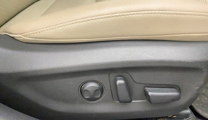 2021 Hyundai New Elantra 2.0 SX(O) AT PETROL, Petrol, Automatic, 41,907 km, Driver Side Adjustment Panel