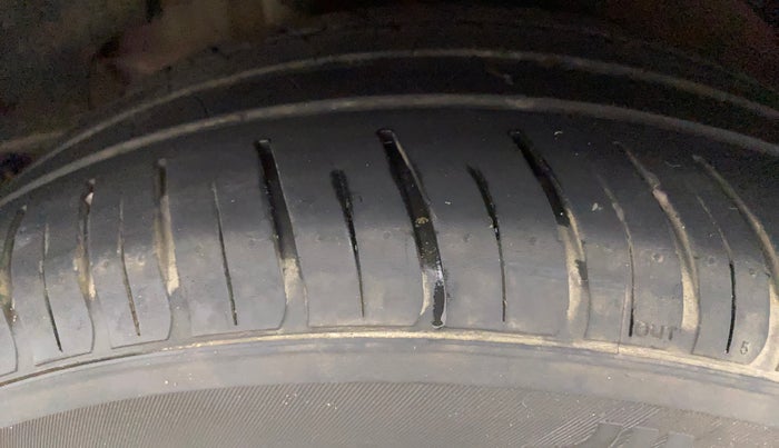 2021 Hyundai New Elantra 2.0 SX(O) AT PETROL, Petrol, Automatic, 41,907 km, Right Rear Tyre Tread