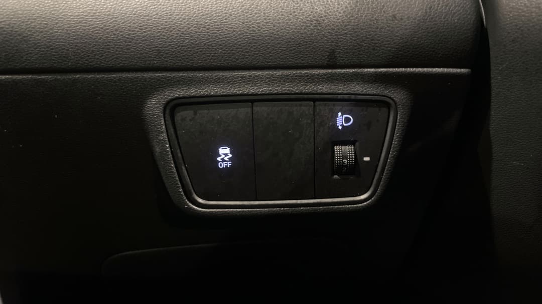 2023 Hyundai Tucson (FWD), Automatic, 49748 km, Utility Switches/Buttons