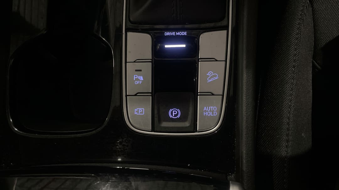 2023 Hyundai Tucson (FWD), Automatic, 49748 km, Handbrake