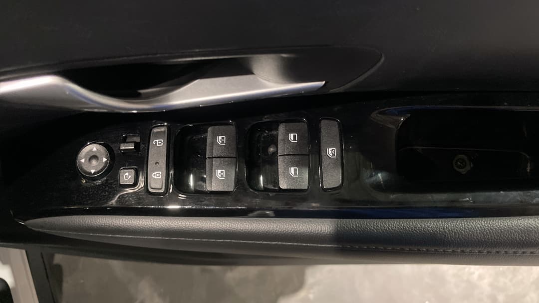 2023 Hyundai Tucson (FWD), Automatic, 49748 km, Drivers Side Door Panel Controls