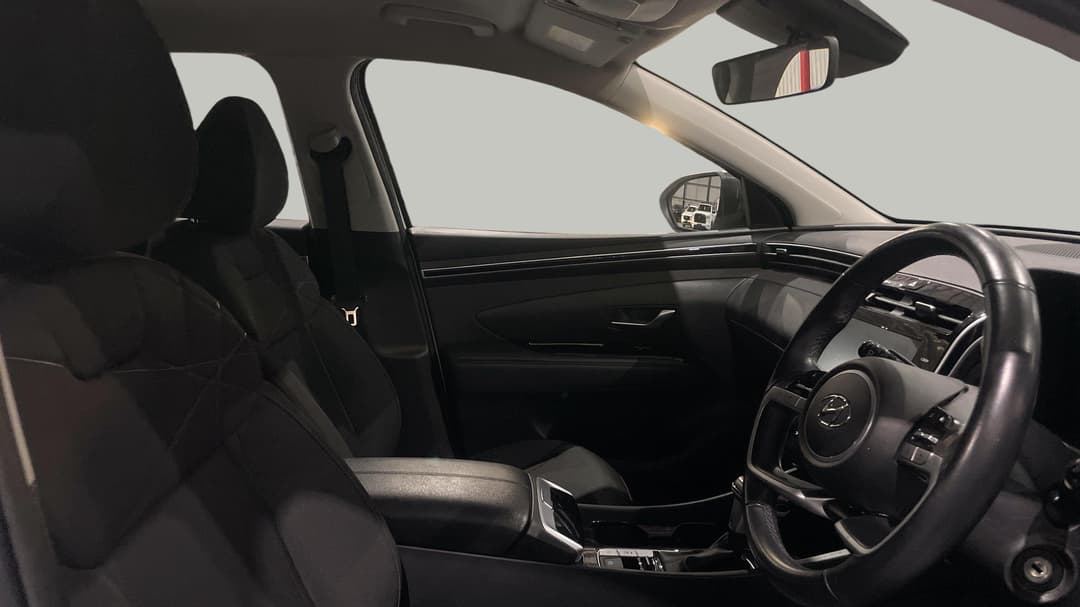 2023 Hyundai Tucson (FWD), Automatic, 49748 km, Right Side Front Door Cabin View