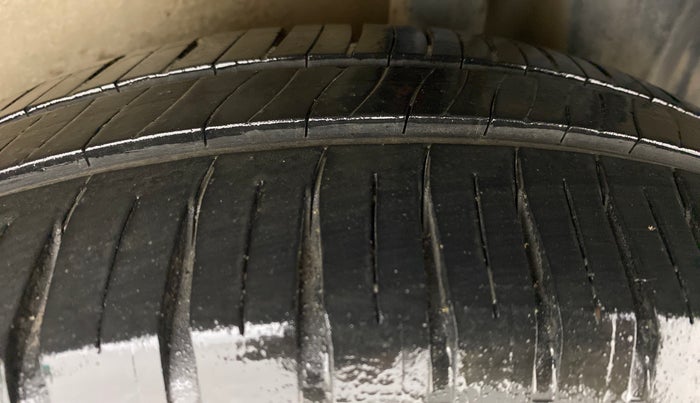 2012 Maruti Ritz VDI, Diesel, Manual, 93,911 km, Left Rear Tyre Tread