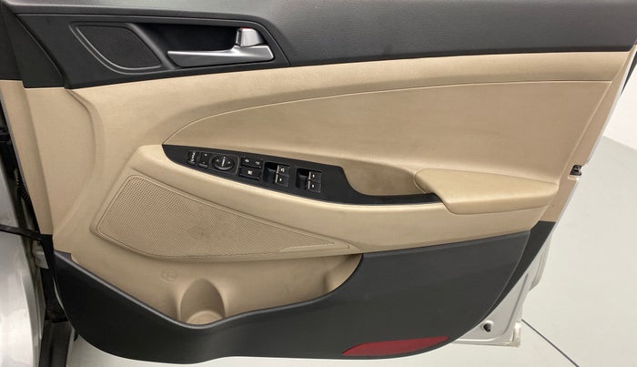 2017 Hyundai Tucson 2WD AT GLS DIESEL, Diesel, Automatic, 65,387 km, Driver Side Door Panels Control