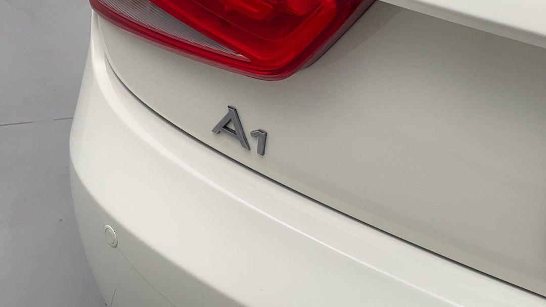 Badge (Boot Left Side)