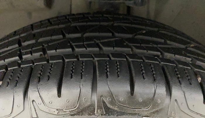 2019 Jeep Compass LONGITUDE (O) 2.0 DIESEL, Diesel, Manual, 87,927 km, Left Front Tyre Tread