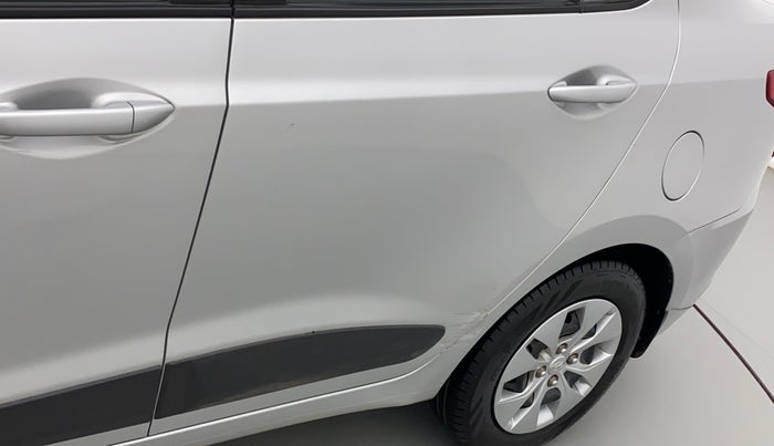 2015 Hyundai Xcent S 1.2, Petrol, Manual, 55,974 km, Rear left door - Slightly dented
