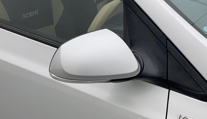 2015 Hyundai Xcent S 1.2, Petrol, Manual, 55,974 km, Right rear-view mirror - Indicator light not working