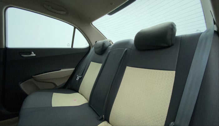 2015 Hyundai Xcent S 1.2, Petrol, Manual, 55,974 km, Right Side Rear Door Cabin