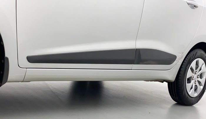 2015 Hyundai Xcent S 1.2, Petrol, Manual, 55,974 km, Left running board - Slightly dented