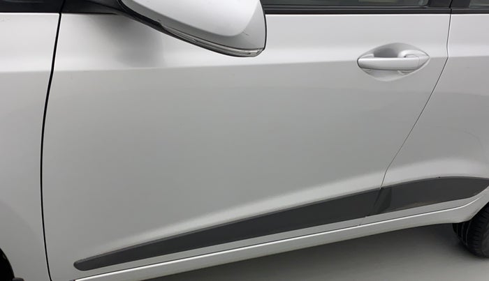 2015 Hyundai Xcent S 1.2, Petrol, Manual, 55,974 km, Front passenger door - Minor scratches