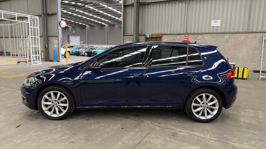 2018 Volkswagen Golf 110 Tsi Comfortline, Automatic, 58246 km, Left Side View
