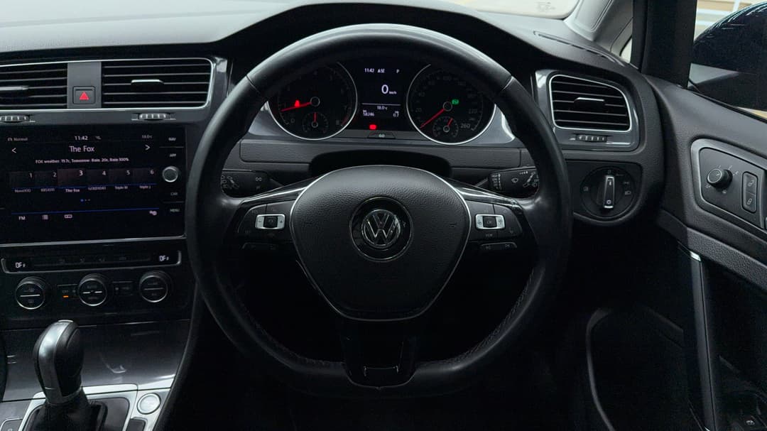 2018 Volkswagen Golf 110 Tsi Comfortline, Automatic, 58246 km, Steering Wheel Close-up