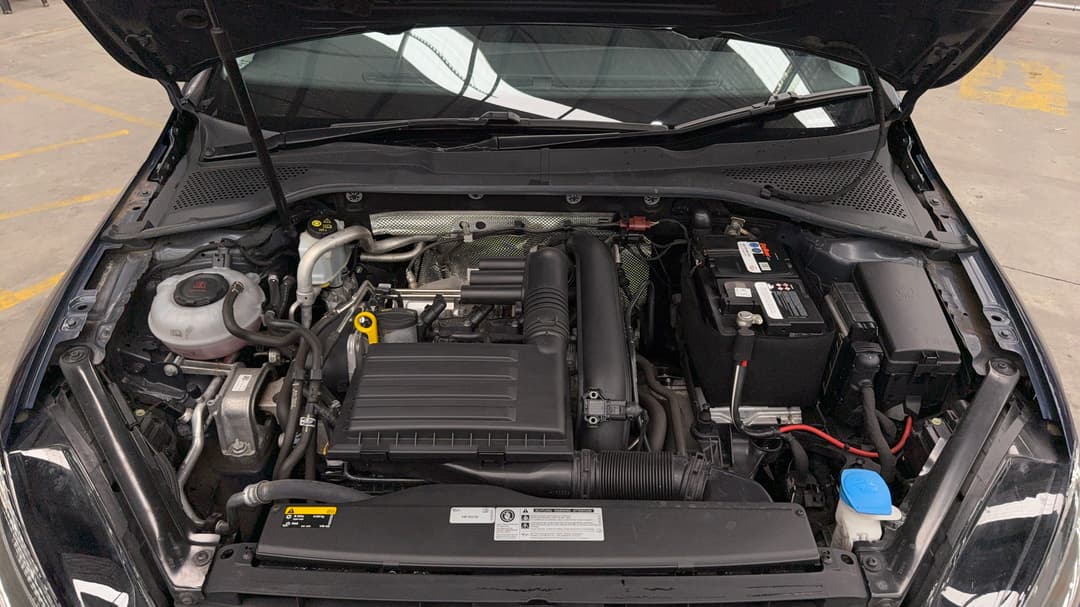 2018 Volkswagen Golf 110 Tsi Comfortline, Automatic, 58246 km, Open Bonnet (Engine)