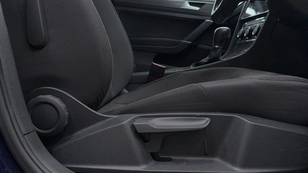 2018 Volkswagen Golf 110 Tsi Comfortline, Automatic, 58246 km, Drivers Side Adjustment Panel