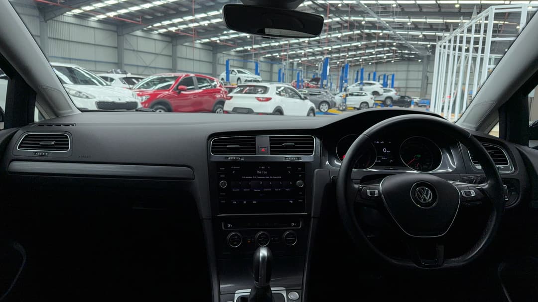 2018 Volkswagen Golf 110 Tsi Comfortline, Automatic, 58246 km, Dashboard View