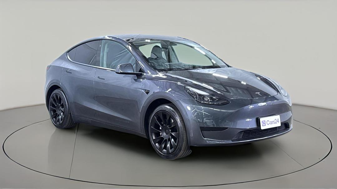 2023 Tesla Model Y Rear-wheel Drive, Automatic, 43984 km, Right Front Diagonal (45- Degree) View