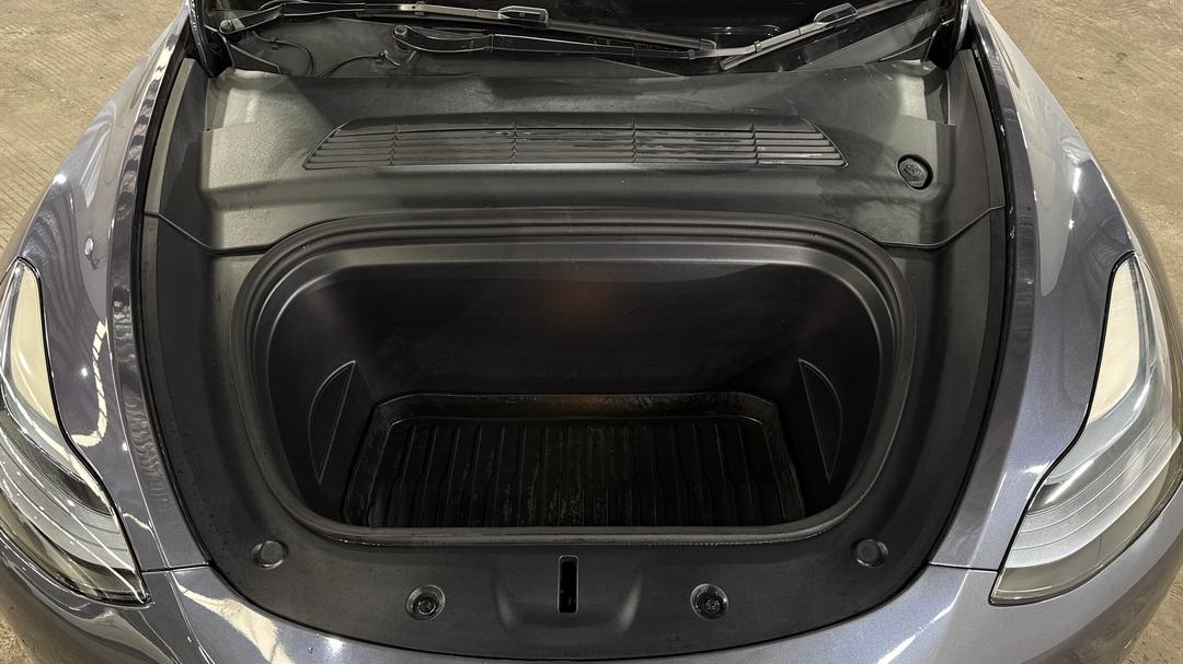 2023 Tesla Model Y Rear-wheel Drive, Automatic, 43984 km, Open Bonnet (Engine)