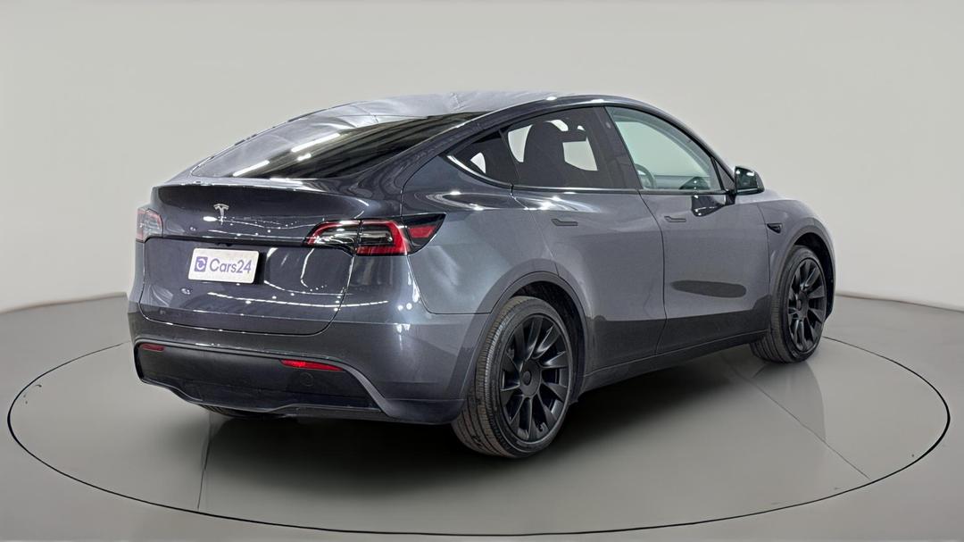 2023 Tesla Model Y Rear-wheel Drive, Automatic, 43984 km, Right Back Diagonal (45- Degree) View