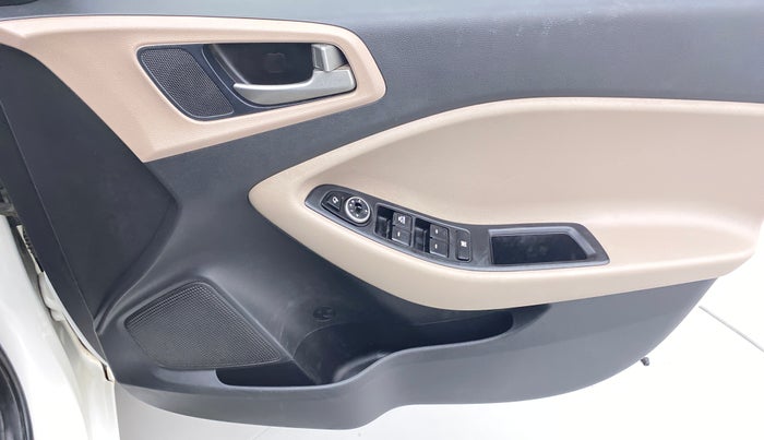 2017 Hyundai Elite i20 ASTA 1.4 CRDI, Diesel, Manual, 89,332 km, Driver Side Door Panels Control