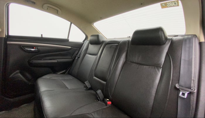 2015 Maruti Ciaz ZDI+ SHVS RS, Diesel, Manual, 62,375 km, Right Side Rear Door Cabin