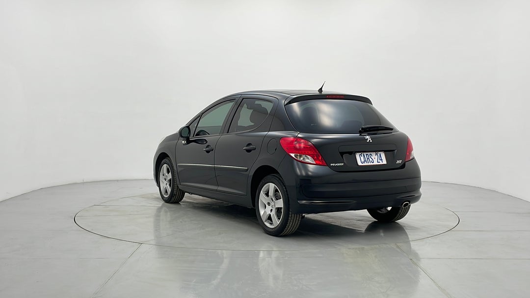 Left Back Diagonal (45- Degree) View