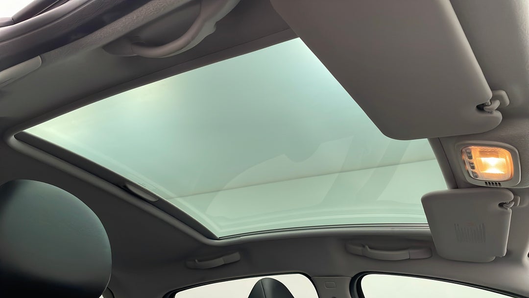 Interior Sunroof/Moonroof