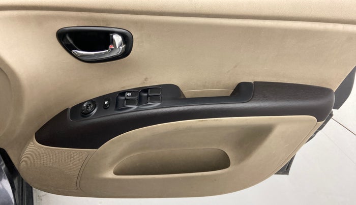 2012 Hyundai i10 MAGNA 1.2, Petrol, Manual, 57,903 km, Driver Side Door Panels Control