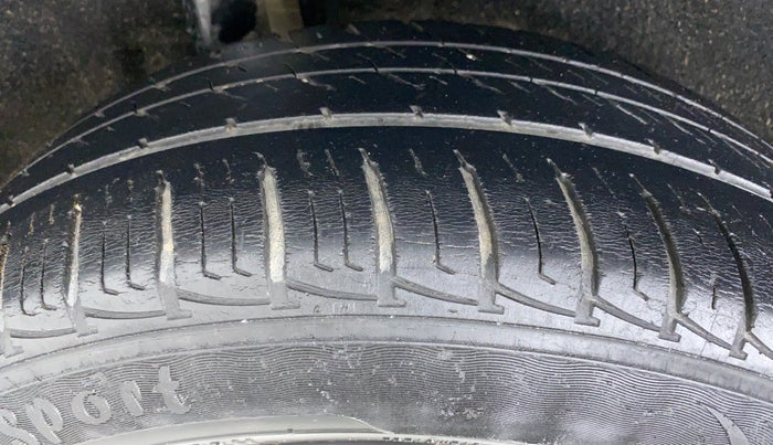 2017 Maruti Vitara Brezza VDI OPT, Diesel, Manual, 67,116 km, Right Rear Tyre Tread