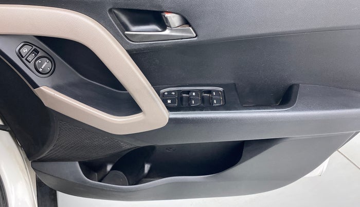 2016 Hyundai Creta 1.6 CRDI SX PLUS AUTO, Diesel, Automatic, 99,480 km, Driver Side Door Panels Control