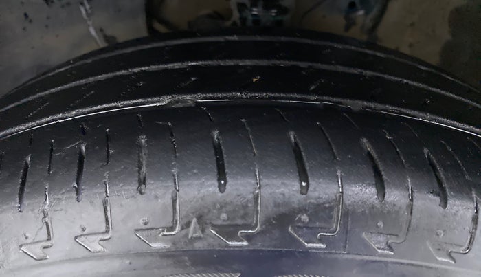 2019 Maruti IGNIS DELTA 1.2 K12, CNG, Manual, 59,525 km, Left Front Tyre Tread