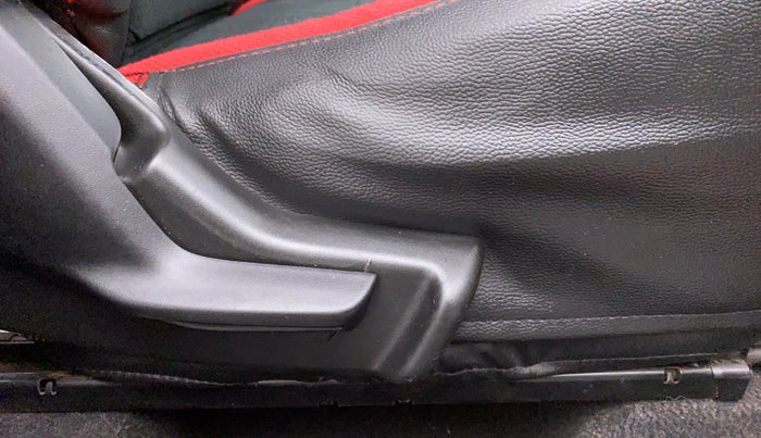 2017 Maruti Baleno DELTA 1.2 K12, Petrol, Manual, 33,092 km, Driver Side Adjustment Panel