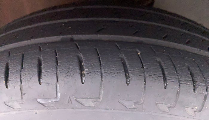 2018 Maruti IGNIS DELTA 1.2 K12, Petrol, Manual, 52,203 km, Right Front Tyre Tread