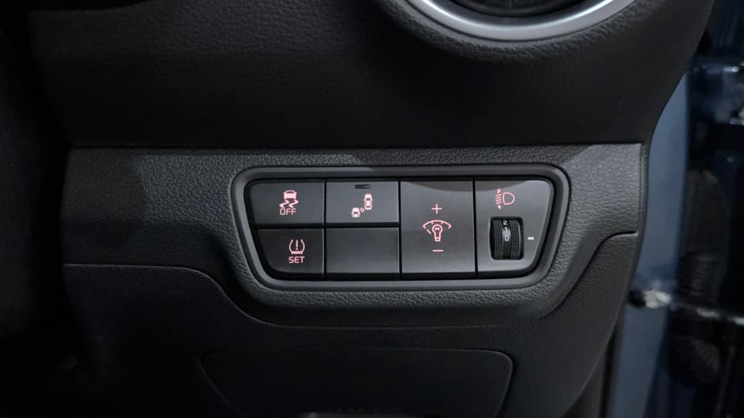 2023 Kia Cerato Gt, Automatic, 37389 km, Utility Switches/Buttons