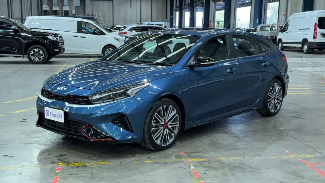 2023 Kia Cerato Gt, Automatic, 37389 km, Left Front Diagonal (45- Degree) View